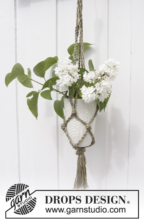 Blossom / DROPS Extra 0-1141 - Suspensão DROPS para vaso de flores, com trança e fundo em croché, em “Cotton Light.
