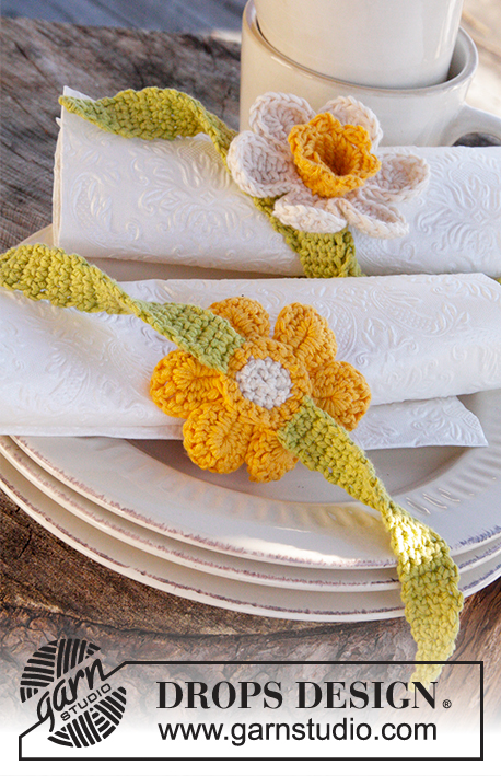 Wild Marigolds / DROPS Extra 0-1250 - DROPS Pasen: gehaakte DROPS decoratie voor om een servet met narcis van ”Safran”.