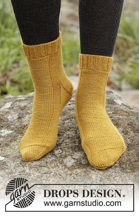 Mustard Toes / DROPS Extra 0-1365 - Strikkede sokker i DROPS Fabel. Str 35-43