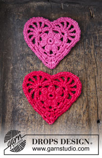 Rejoice / DROPS Extra 0-1394 - Coração de Natal crochetado em DROPS Cotton Merino.