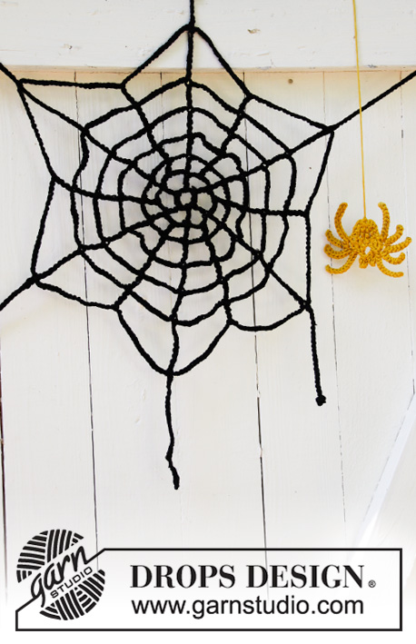 Miss Spider's House / DROPS Extra 0-1426 - Toile d’araignée crochetées en DROPS Paris. 
Thème: Halloween.