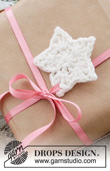 Snow Tag / DROPS Extra 0-1481 - Estrela crochetada para Natal em DROPS Cotton Light. Tema: Natal.
