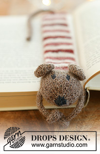 Library Mouse / DROPS Extra 0-1576 - Marcador para livros em forma de ratinho tricotado com riscas em DROPS Alpaca. Tema: Natal.
