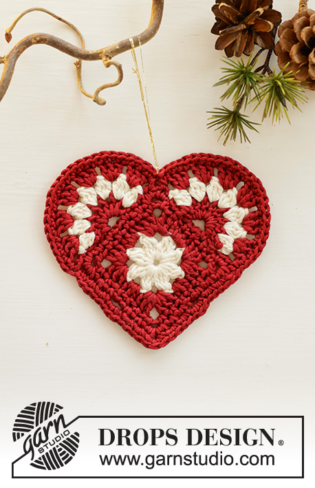 By Heart / DROPS Extra 0-1611 - Ozdoba świąteczna, serce na szydełku, z włóczki DROPS Muskat. Temat: Boże Narodzenie.
