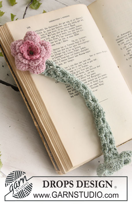Reading Rose / DROPS Extra 0-675 - Crochet flower bookmark in DROPS Safran. 