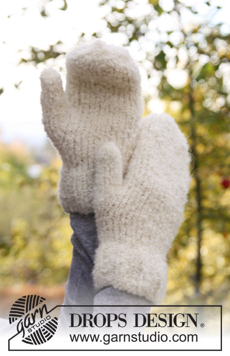 DROPS Extra 0-746 - Jednoduché rukavice palčáky pletené z příze DROPS Alpaca Bouclé.