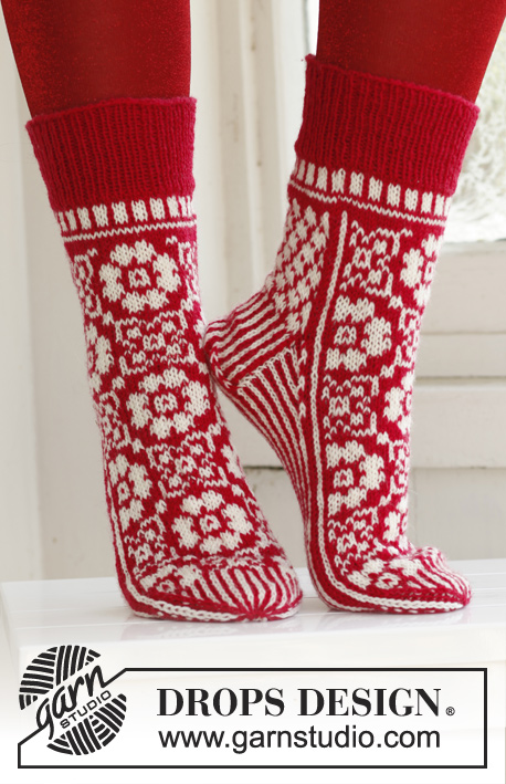 On Your Toes! / DROPS Extra 0-860 - Kötött DROPS karácsonyi zokni Fabel fonalból, 35-43-as méretekben