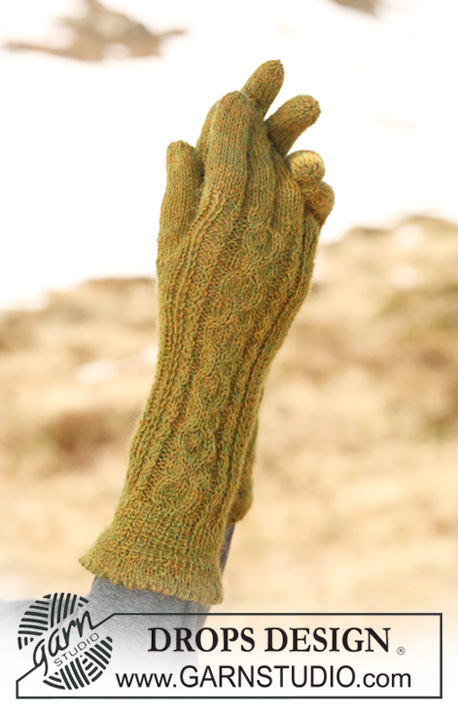Hands On / DROPS 114-25 - Rękawiczki na drutach, z włóczki DROPS Alpaca, z warkoczami.
