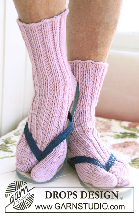 DROPS 119-46 - DROPS sokken met grote teen in ”Merino Extra Fine”. Maat 32-43.