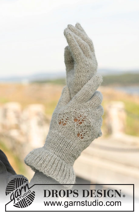 High Society / DROPS 131-10 - Gebreide DROPS handschoenen met kantpatroon van Alpaca.
