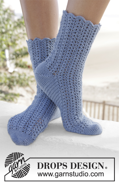 Blue Thunder / DROPS 153-25 - Crochet DROPS socks in Fabel. Size 35-43
