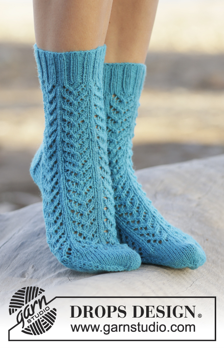 Sea Steps / DROPS 161-39 - DROPS ponožky s krajkovým vzorem pletené z příze Fabel. Velikost: 35-43.