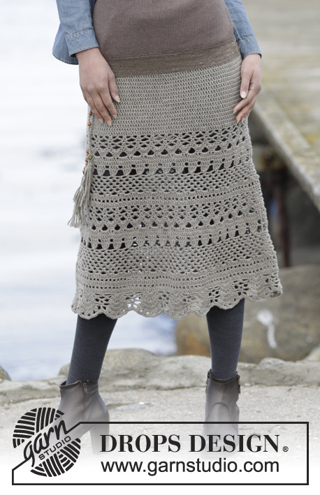 Lady Lace / DROPS 165-33 - Virka DROPS kjol i ”Merino Extra Fine” med stolpar och hålmönster, virkad uppifrån och ned. Stl S-XXXL