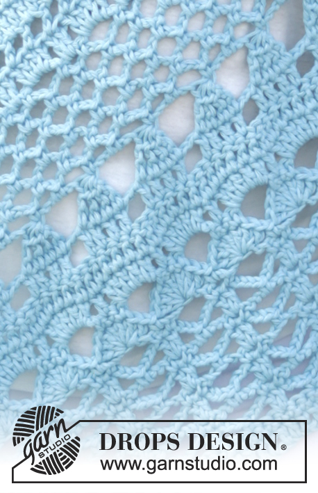 Sky Love / DROPS 168-13 - Crochet DROPS poncho with lace pattern in ”Paris”. Size: S - XXXL.