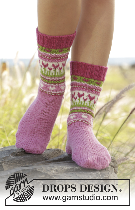Always Spring / DROPS 178-21 - Gebreide sokken met veelkleurig patroon van DROPS Fabel. Maat 35 tot en met 43