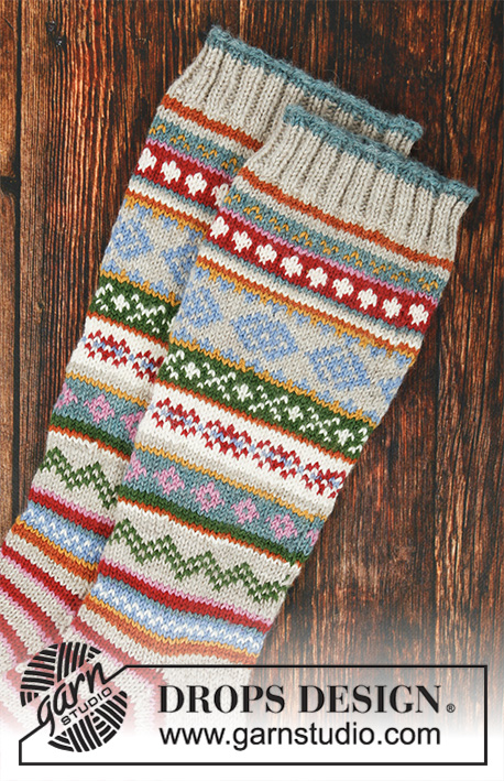 Winter Carnival Socks / DROPS 193-1 - Skarpetki na drutach z włóczki DROPS Karisma. W paski i z żakardem norweskim. Od 35 do 46.