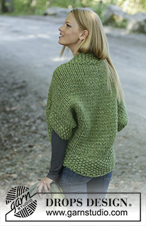 Perfect Day / DROPS 196-16 - Knitted shoulder piece in 4 strands DROPS Air. The piece is worked top down with stocking stitch and moss stitch. Sizes S - XXXL.