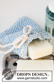 Soap Saver / DROPS 198-34 - Woreczek na mydło i myjka peelingująca w jednym, na drutach, ściegiem ryżowym, z włóczki DROPS Paris.