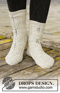 Free patterns - Naisen sukat / DROPS 203-32