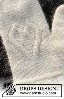 Let it Knit / DROPS 214-62 - Gestrickte Fäustlinge mit Zopfmuster und Herz in DROPS Alpaca und DROPS Kid-Silk. Thema: Weihnachten