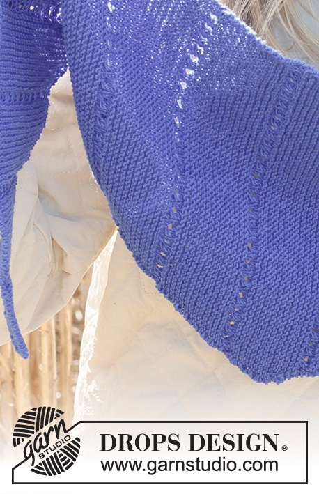 Blue Beauty / DROPS 234-10 - Strikket sjal i DROPS BabyMerino. Arbejdet strikkes sidelæns i retstrik med hulmønster.