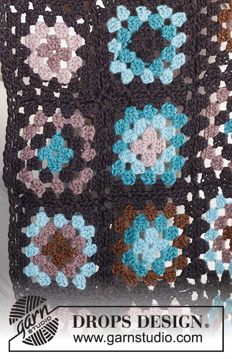 Flower Avalanche / DROPS 234-7 - Couverture crochetée composée de carrés granny, en DROPS Snow.