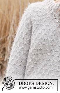 Northern Mermaid Sweater / DROPS 236-6 - Strikket genser i DROPS Sky / DROPS Merino Extra Fine og DROPS Kid-Silk. Arbeidet strikkes ovenfra og ned med raglan og bikubemønster. Størrelse XS/S - XXXL.