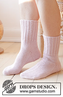 Free patterns - Naisen sukat / DROPS 238-34