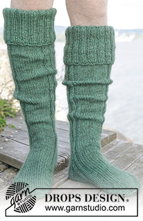 To the Forest / DROPS 244-33 - Strikkede sokker med glatstrik og rib i DROPS Nord og DROPS Kid-Silk. Størrelse 35 – 43.