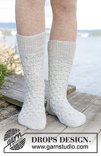 Free patterns - Naisen sukat / DROPS 244-40