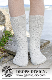 Free patterns - Naisen sukat / DROPS 244-40