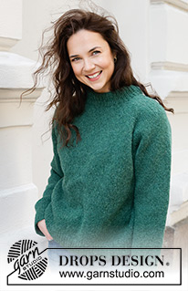 Green Hill Sweater / DROPS 244-7 - Strikket bluse i DROPS Air. Arbejdet strikkes oppefra og ned med raglan, glatstrik og dobbelt halskant. Størrelse S - XXXL.