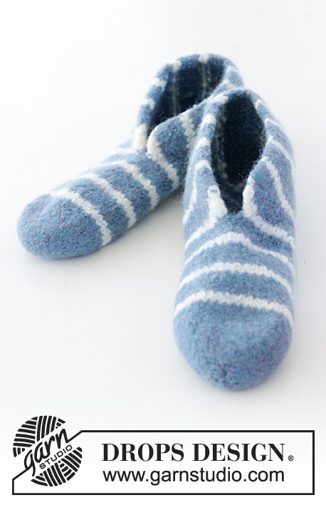Cosy Stripes / DROPS 246-46 - Knitted and felted slippers for men with stripes in DROPS Snow. Sizes 38 – 46. Theme: Easter.