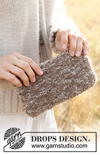 Nesting Treasures / DROPS 247-12 - Knitted bag in 3 strands DROPS Alpaca Bouclé. Worked top down.