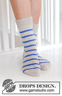 Marina Del Rey Socks / DROPS 247-13 - Meias tricotadas em DROPS Fabel. Tricotam-se de cima para baixo, em ponto meia às riscas. Do 35 ao 43