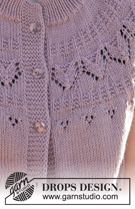 Plum Love Cardigan / DROPS 248-30 - Rozpinany sweter na drutach, z krótkim rękawem, przerabiany od góry do dołu, z włóczki DROPS Muskat. Z podwójnym wykończeniem dekoltu, zaokrąglonym karczkiem i ściegiem ażurowym. Od S do XXXL.