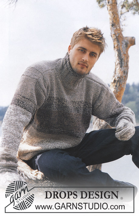 DROPS 85-4 - Komplet męski: sweter na drutach z wysokim wykończeniem dekoltu i w paski, z włóczek DROPS Alpaca i DROPS Safran, i rękawiczki na drutach z włóczki DROPS Karisma
