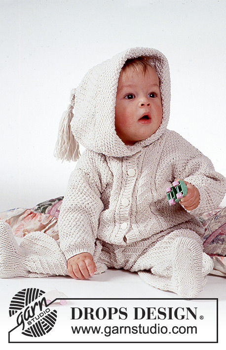 Cuddle Bug / DROPS Baby 1-1 - Strikket sett med jakke og bukse til baby i DROPS Safran. Arbeidet strikkes med strukturmønster og hette. Størrelse 3 mnd - 2 år.