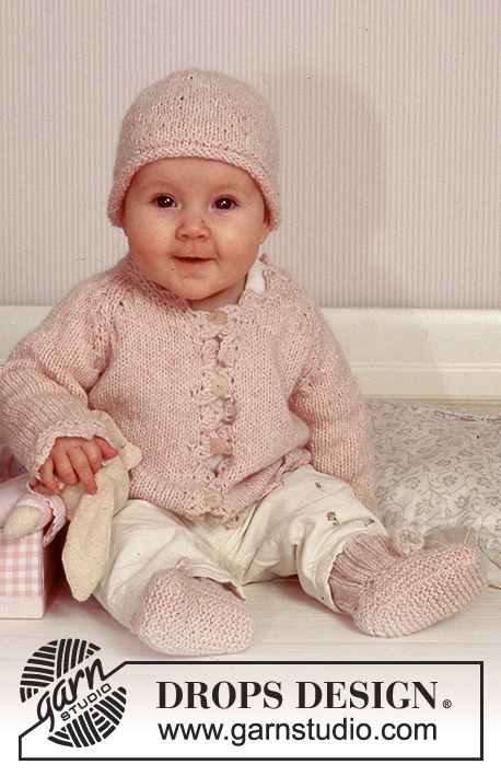 Little Petal / DROPS Baby 11-5 - DROPS Jasje met raglanmouwen en gehaakte randen, muts en sokken van “Merino Extra Fine”