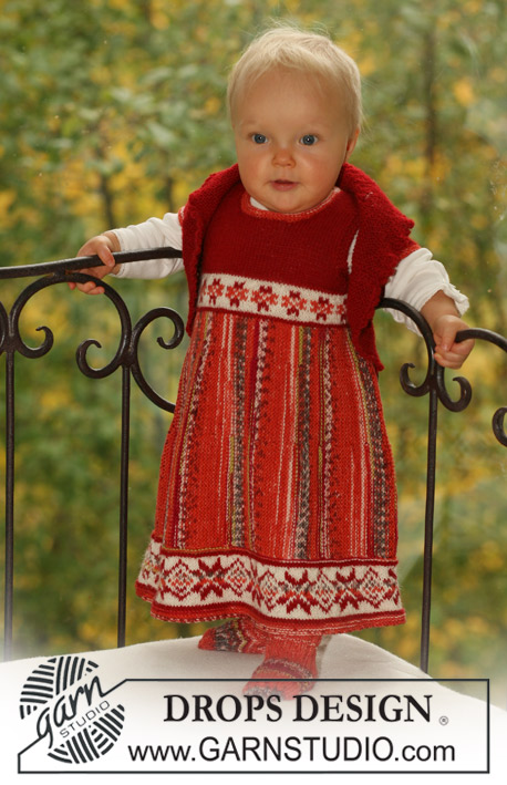 Petite Heidi / DROPS Baby 16-25 - Komplet dziecięcy na drutach: sukienka, bolerko i dopasowane skarpetki, z włóczek DROPS Fabel i DROPS Alpaca