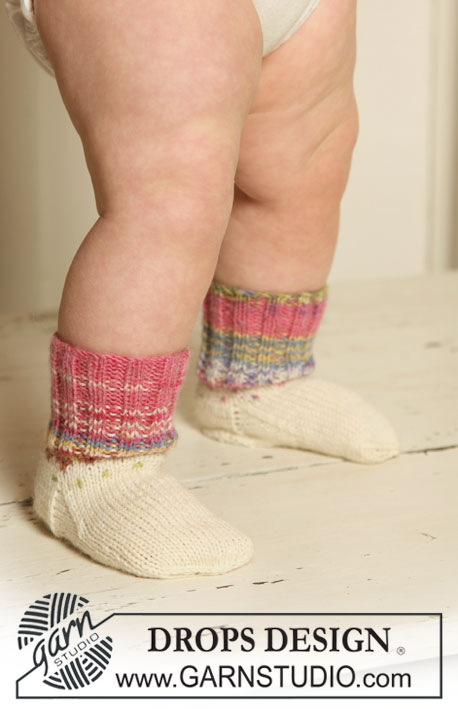 Carnival Star Socks / DROPS Baby 19-28 - Gebreide sokken voor baby en kinderen in DROPS Fabel.

