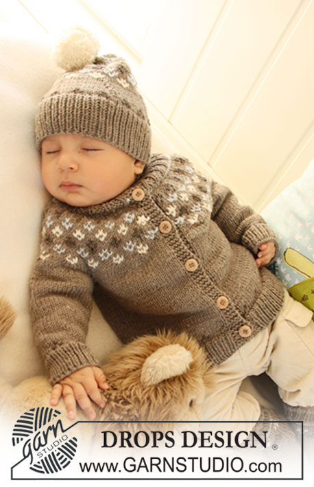 First Snow Hat / DROPS Baby 19-33 - Ensemble au tricot pour bébé et enfant: Gilet au tricot avec empiècement arrondi, raglan, col montant et jacquard, Bonnet et Chaussettes assorties en DROPS Merino Extra Fine.