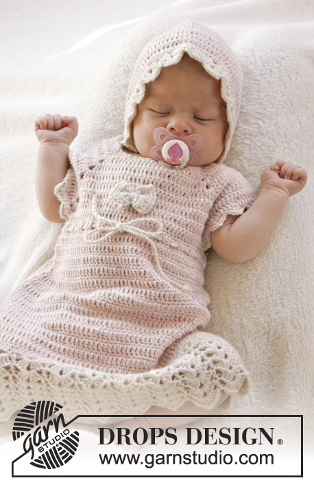 Beth / DROPS Baby 25-16 - Ülevalt alla heegeldatud DROPS BabyAlpaca Silk lõngast raglaanvarrukatega beebi kleit suurustele 0 - 4 aastat