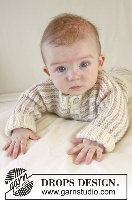 Little Darcy / DROPS Baby 25-18 - Casaco tricotado às riscas em ponto jarreteira com orlas em canelado para bebés em DROPS Karisma. Tamanhos 0 - 4 anos.