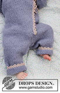 Baby Talk / DROPS Baby 33-30 - Combinaison et bonnet bébé tricotés en DROPS BabyMerino, au point de riz, point mousse avec bordure au crochet. 
Taille combinaison: du 1 mois au 2 ans 
Taille bonnet: du préma au 4 ans