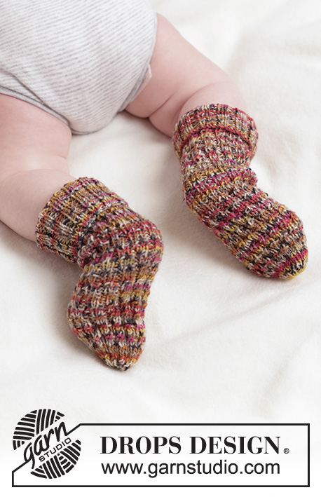 Candy Toe Socks / DROPS Baby 45-19 - Calcetines de tubo en espiral para bebés en DROPS Fabel. Números 0 – 2 años.

