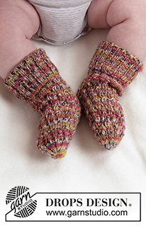 Candy Toe Socks / DROPS Baby 45-19 - Gebreide spiraal tubesokken, voor baby’s in DROPS Fabel. Maten 0 – 2 jaar.