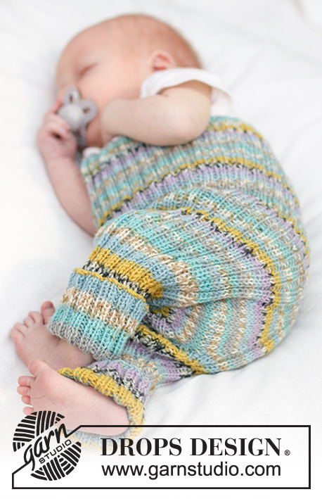 Striped Dreams / DROPS Baby 45-2 - Gebreide broek voor baby in DROPS Fabel. Het werk wordt in boordsteek gebreid. Maten 0 - 4 jaar.