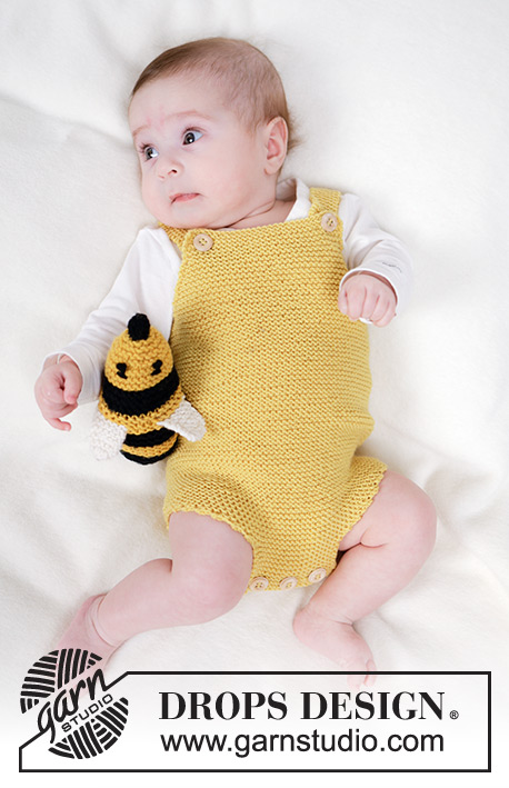 Bumblebee Romper / DROPS Baby 45-3 - Tutina per neonati lavorato ai ferri in DROPS BabyMerino. Lavorato dall’alto in basso a maglia legaccio. Taglie: 0 - 4 anni.