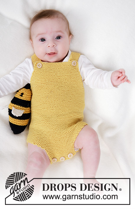 Bumblebee Romper / DROPS Baby 45-3 - DROPS BabyMerino lõngast ülevalt alla ripskoes kootud beebi body /
traksidega lühikesed püksid vastusündinud beebile kuni 4 aastasele lapsele
